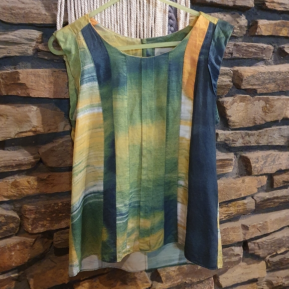 Veronika Maine Tops - Size S Veronika Maine 55% Silk Sleeveless top